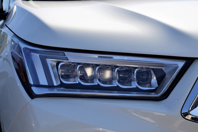 concession-CLAVIERS-min_acura-headlamp-2834131